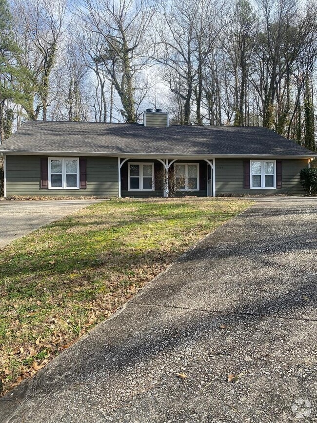 Building Photo - 4069 Coopers Hill Dr SE