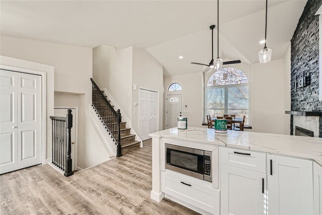 Building Photo - 5701 N Wagonwheel Trail