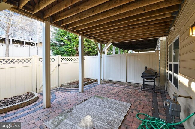 Building Photo - 2102 Congresbury Pl