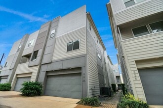 Building Photo - 326 Eado Park Cir