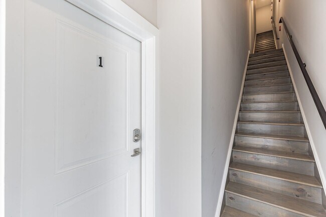 Building Photo - 1609 Ogden St