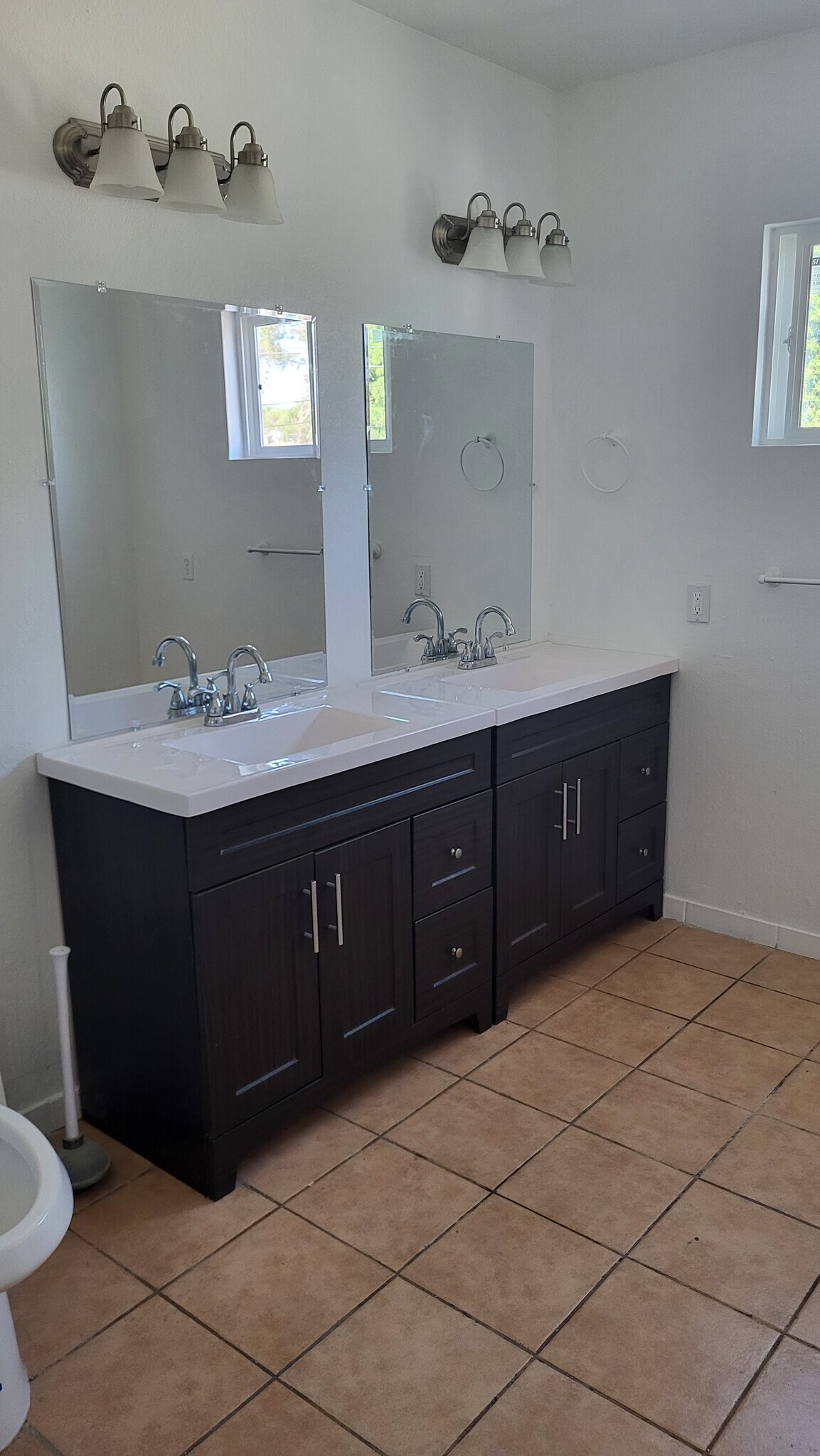 Building Photo - 26214 President Ave