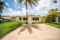 Building Photo - Northeast 180th Street, North Miami Beach, FL 33162 - 3 BR 2 BA single-family home