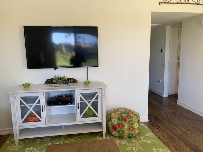 Building Photo - 55578 Southern Hill