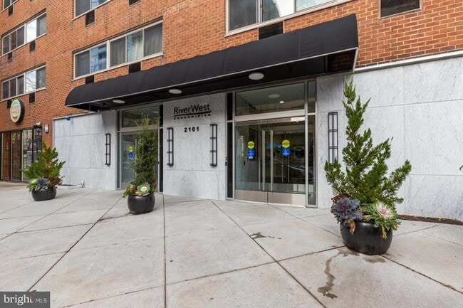 Building Photo - 2101 Chestnut St