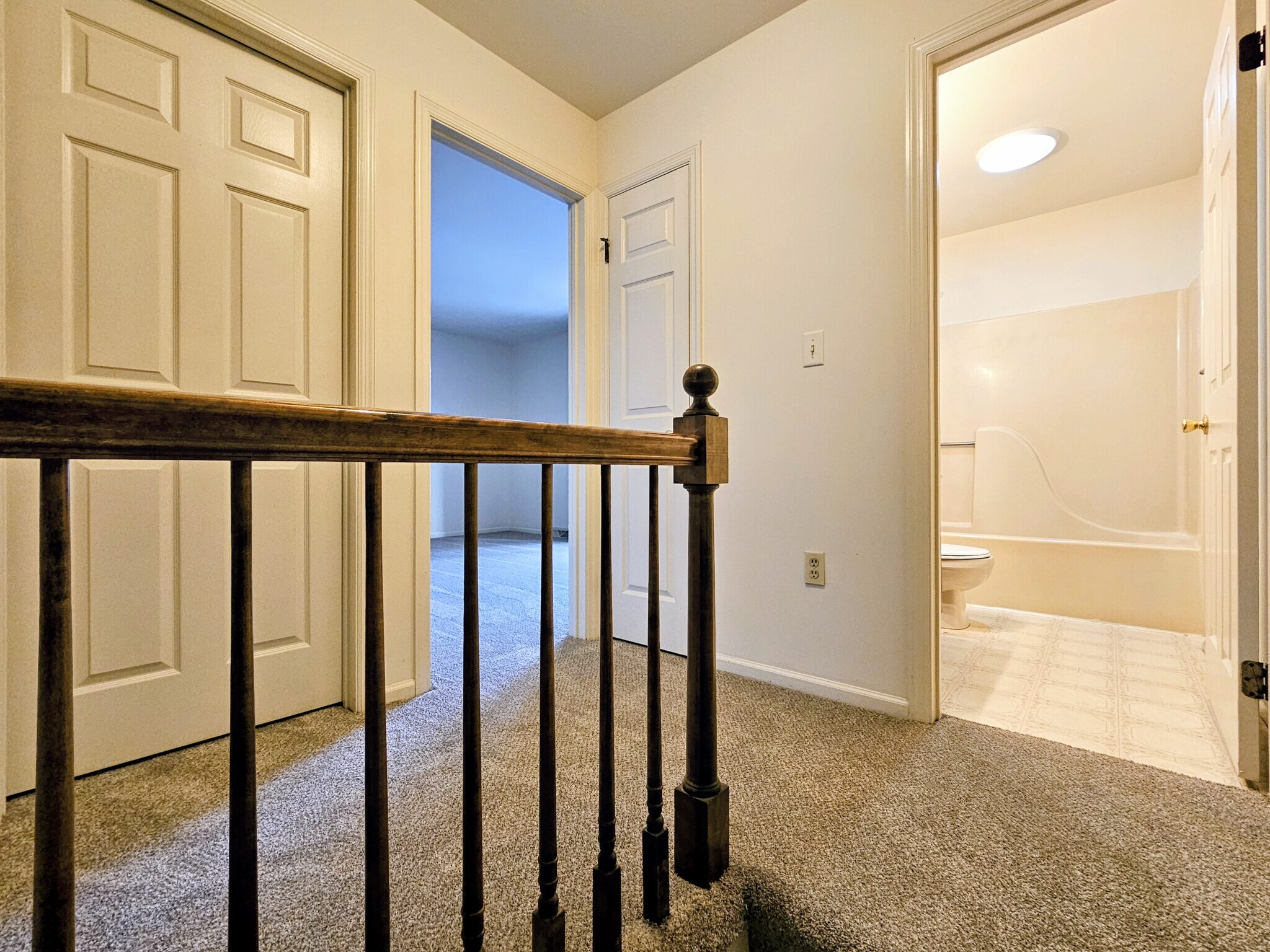 Building Photo - 11 Oriole Dr