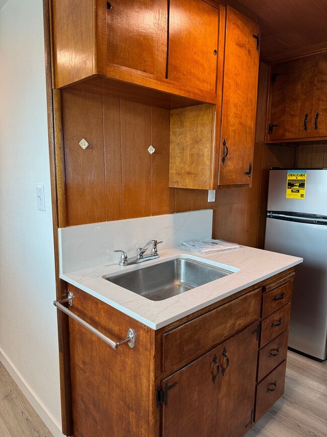Building Photo - **NOW AVAILABLE!! - Rental Home In Gustine