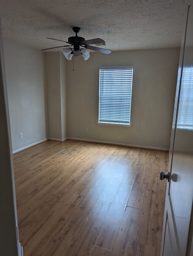 2nd of 2 bedrooms - 5910 Hollister Cole