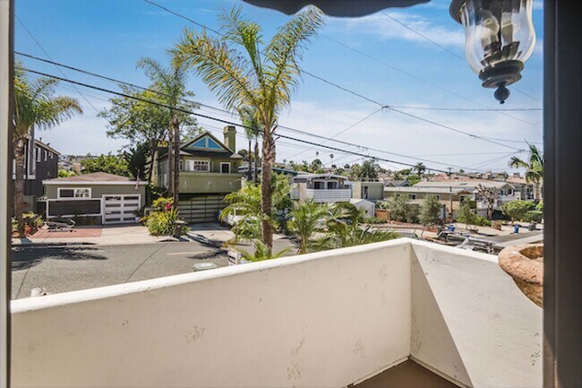 Building Photo - Stand Alone in Golden Hills of Redondo Beach!