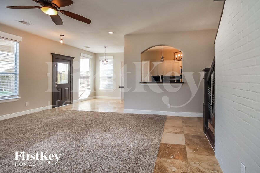 Building Photo - 8306 White Willow Ln