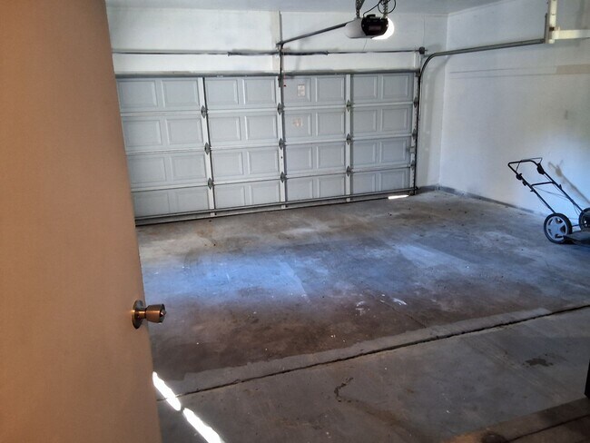 Building Photo - 813 Mohave Ct