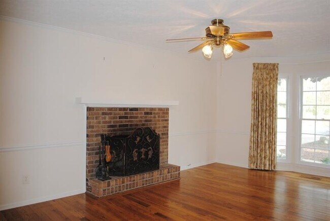 Building Photo - 1407 Independence Way