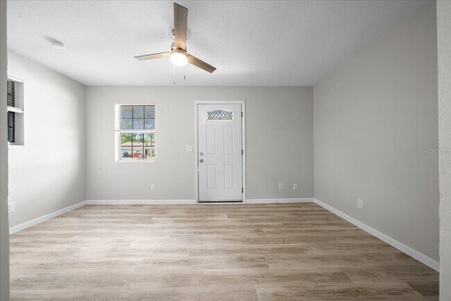 Building Photo - 4103 Holly Hill