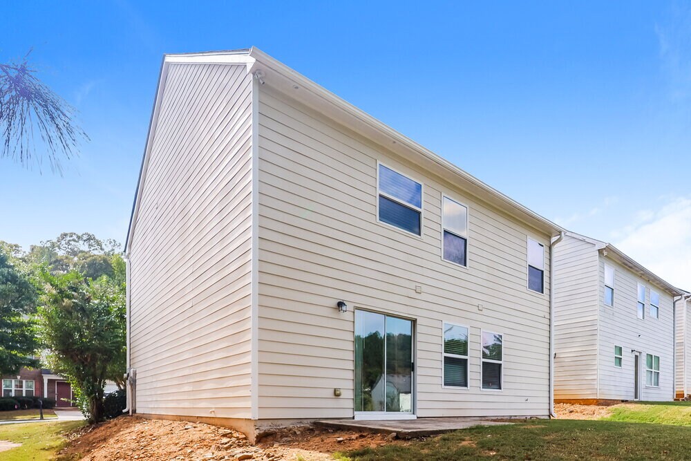 Building Photo - 9494 Lakeview Rd