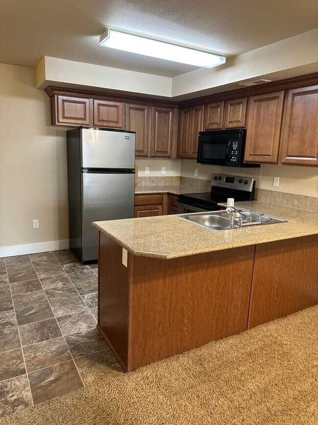 Building Photo - 9965 W Rosecroft Ct
