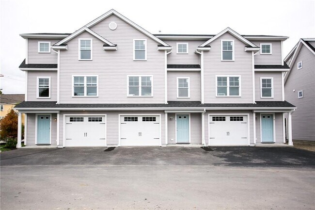 Primary Photo - 6 Mariner Way