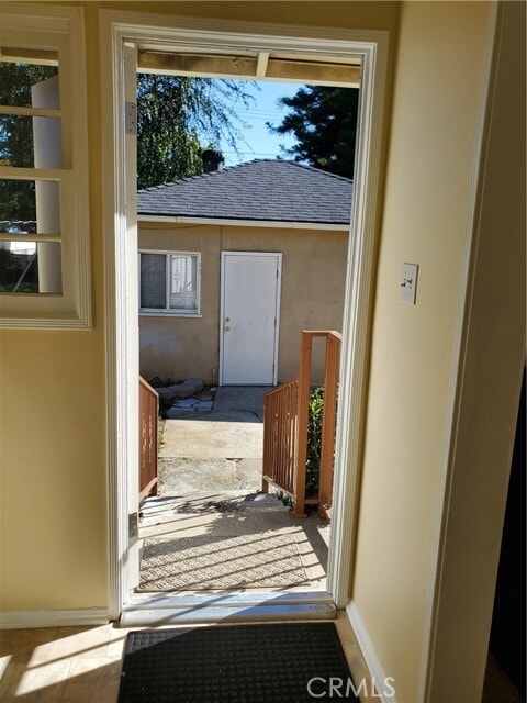 Building Photo - 544 Laurel Ave