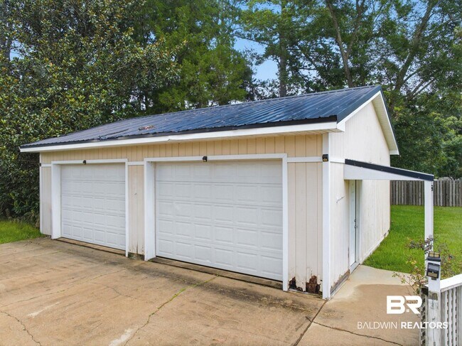 Building Photo - 20532 White Hill Rd