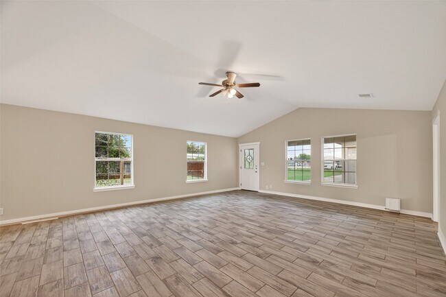 Building Photo - 15423 S Brentwood St