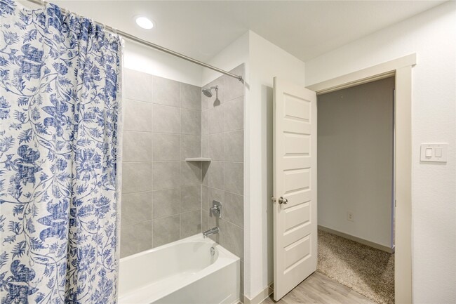 Building Photo - 6846 Dell Vista Drive