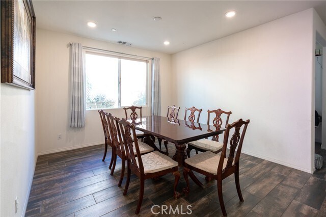 Building Photo - 6065 Coopers Hawk Dr