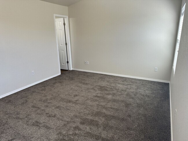 Building Photo - 7443 Countryside Grove