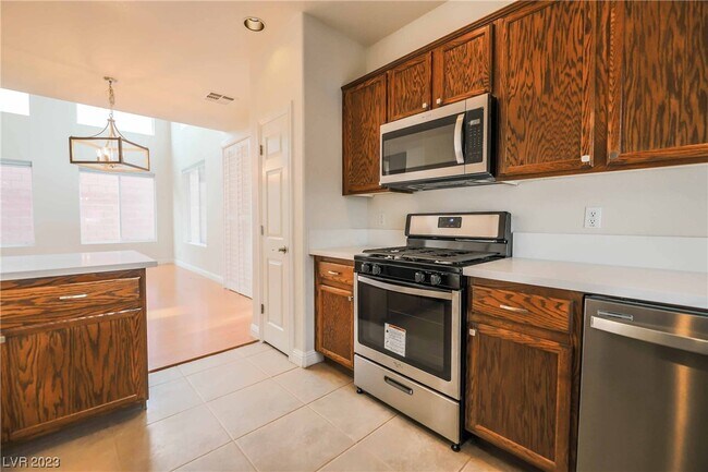 Building Photo - 8345 Hunter Brook St