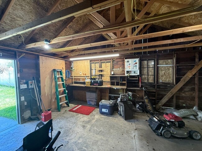 Building Photo - Ideally Located and Updated 4 Bed 2 Bath Fully-Fenced Home w/ Detached Garage/Shop!