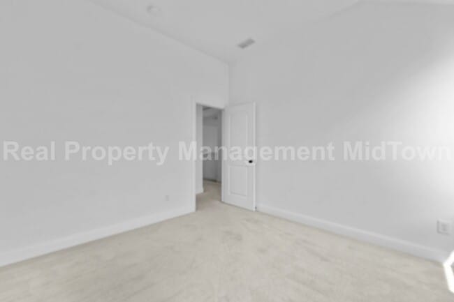 Building Photo - 4106 Horseshoe Ln