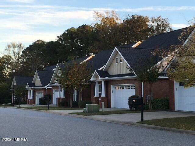 Building Photo - 111 Village