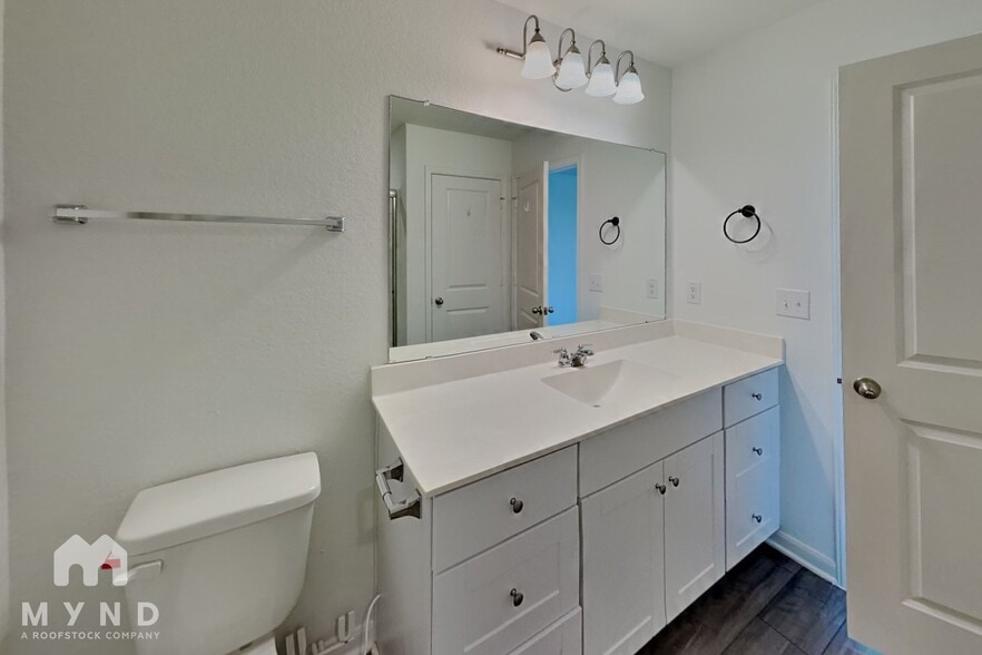 Building Photo - 5924 Pearl Mdw