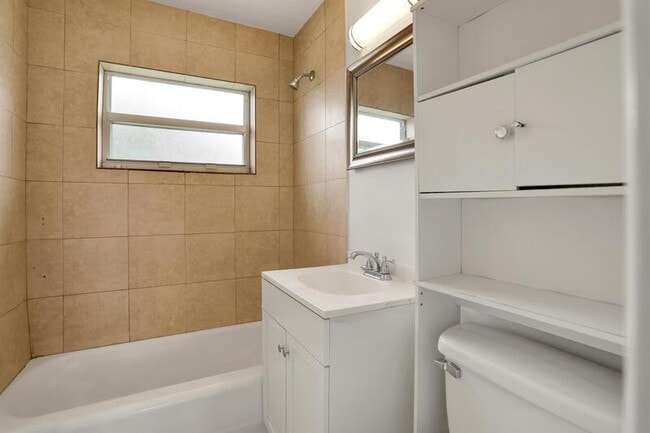 Building Photo - 1034 Sparkman St