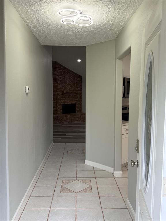 Building Photo - 2812 Forest Hills Dr