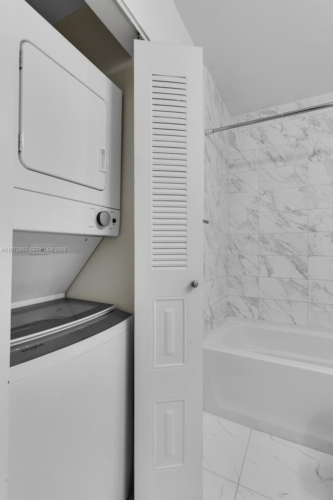 Building Photo - 14043 SW 91st Terrace