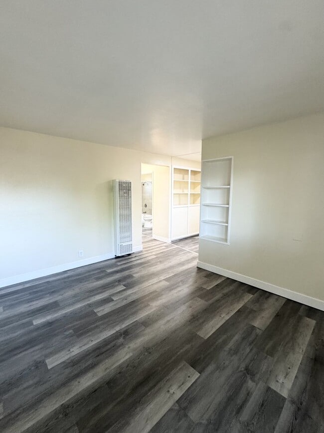 Building Photo - Move-In Special; Downstairs One Bedroom + Private Patio – Available Now! SEE VIDEO