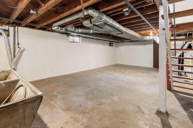 Basement - 62 N Westmoor Ave