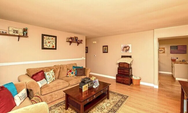 Building Photo - 2640 Bellsburg Dr