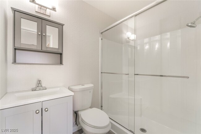 Building Photo - 603 Carleton Dr