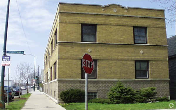 Primary Photo - 3336-3340 W Addison St