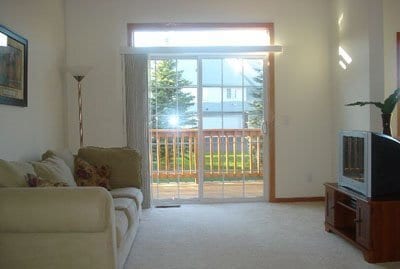 Building Photo - 2BR/1.5BA Townhouse - Oakdale - Available August 1st.