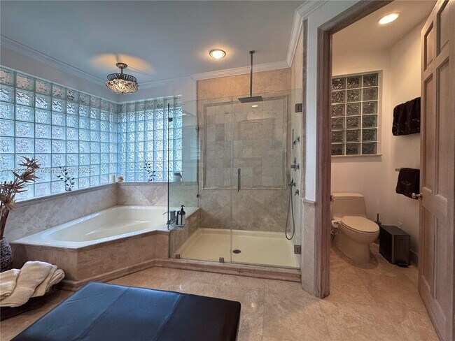 Building Photo - 375 Sabal Way