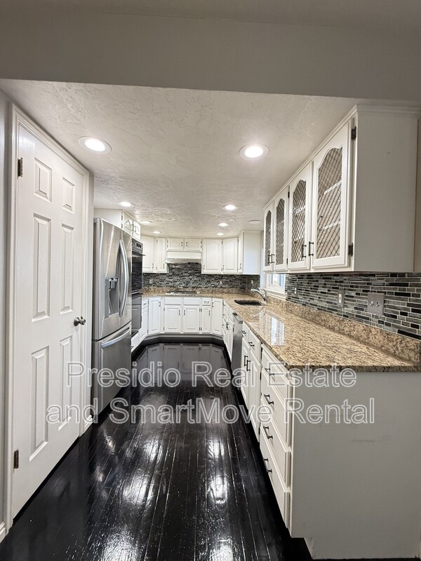 Building Photo - 3408 S Huntington Dr