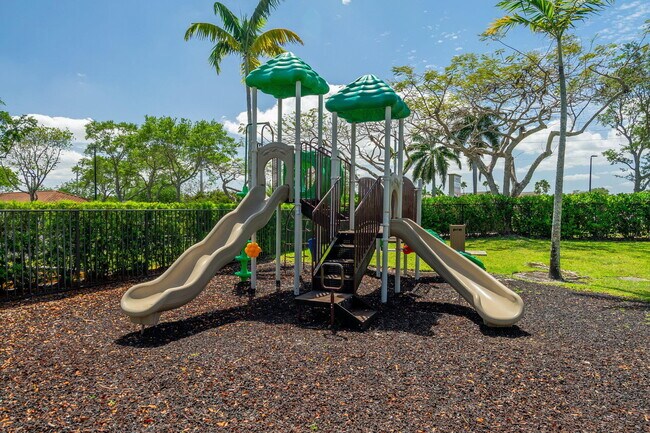Building Photo - 9901 Baywinds Blvd