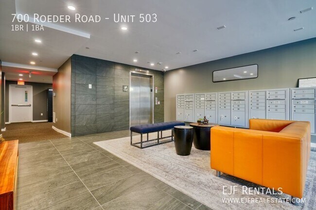 Building Photo - 700 Roeder Rd