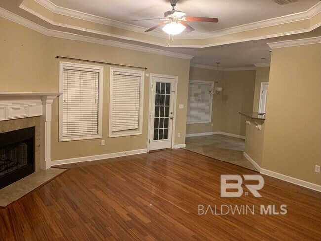 Building Photo - 30460 Pinyon Dr