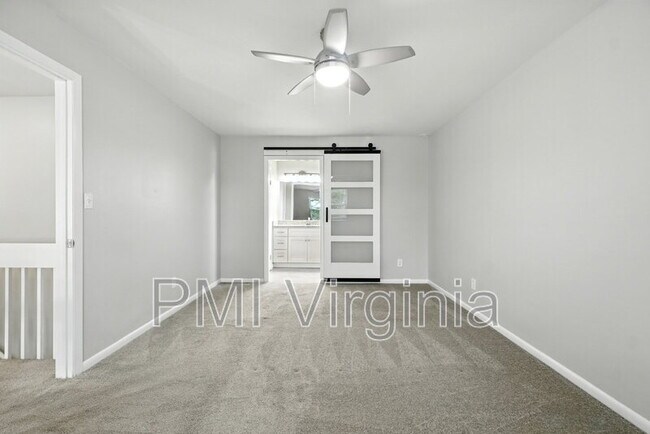 Building Photo - 5081 Holly Farms Dr
