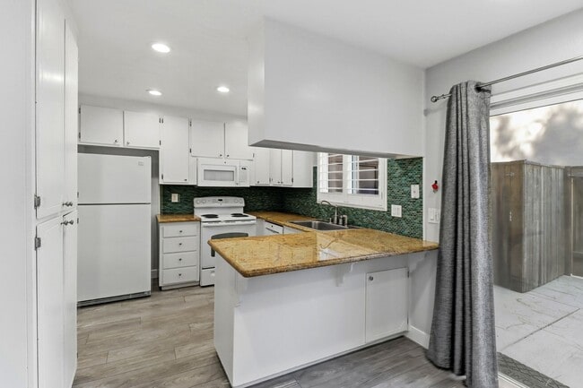 Building Photo - North Davis Condo-Available