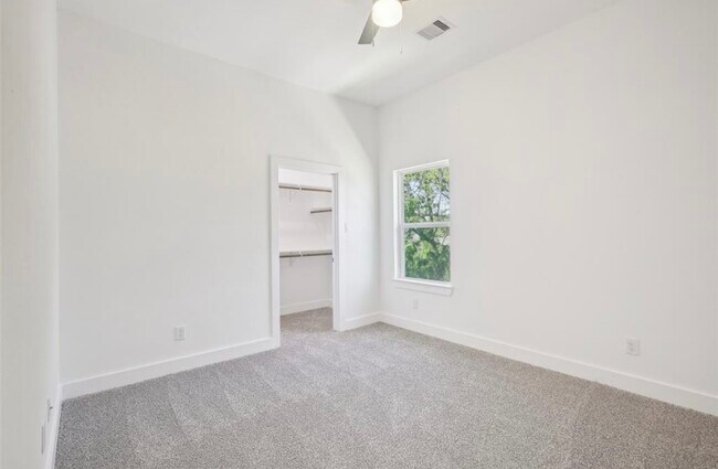 Building Photo - 4514 Galesburg St