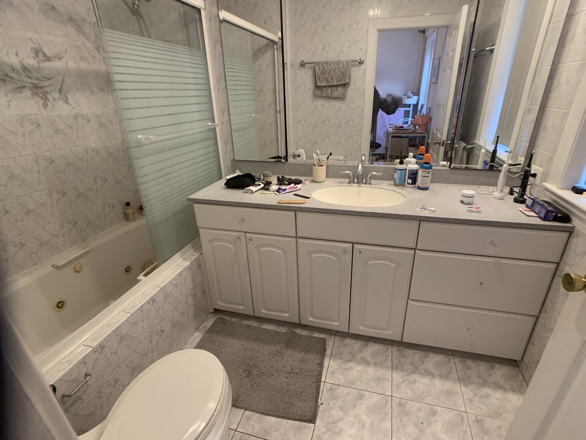 Building Photo - 8 Fairbanks St