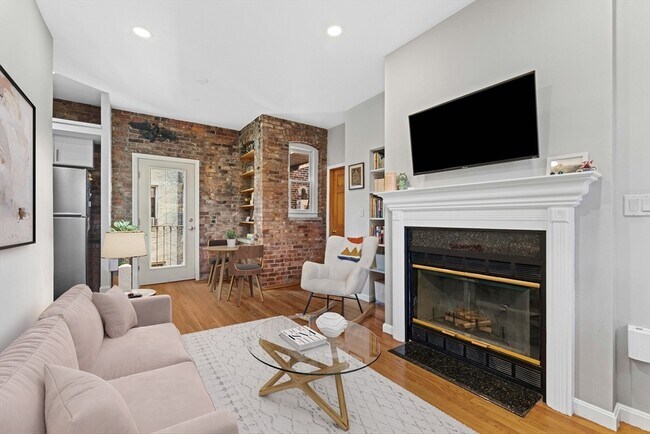 Building Photo - 84 W Concord St